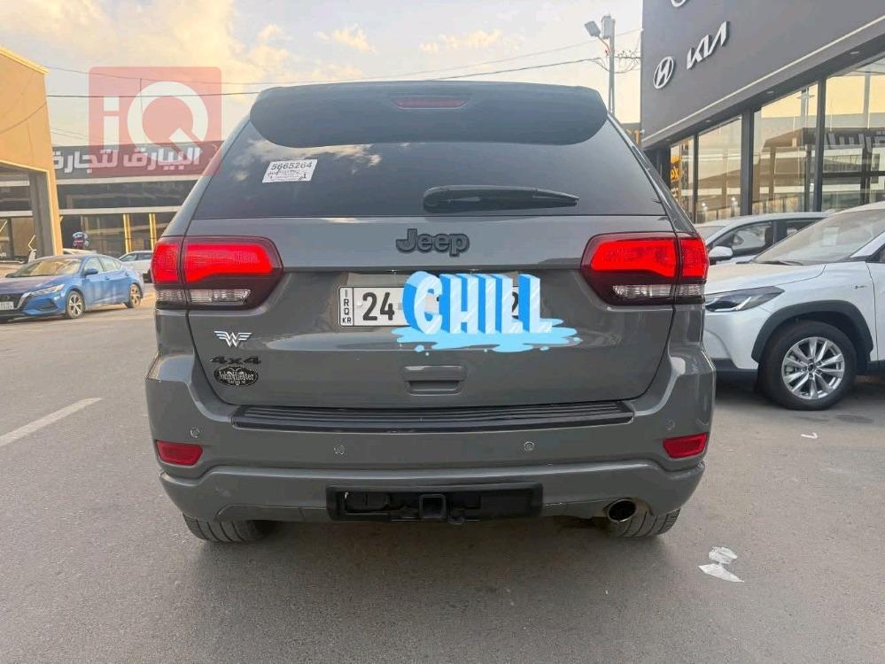 جیپ گراند شیرۆکی